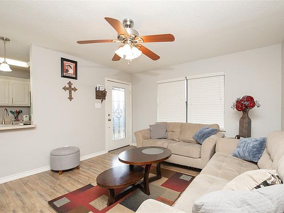5th image of 1711 N Clay St