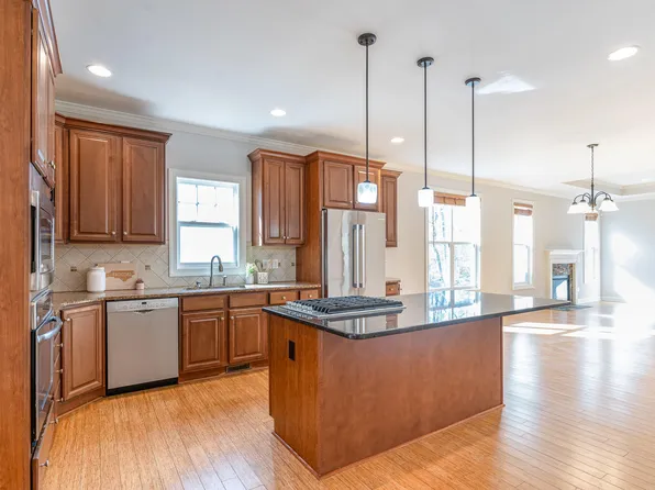 212 S West St, Cary, NC 27511