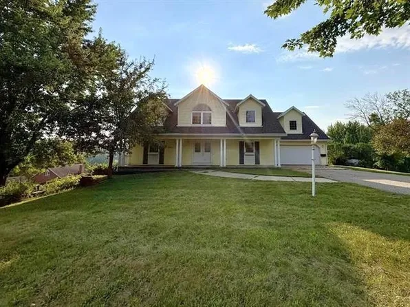 S1135 Rhine Dr, La Valle, WI 53941