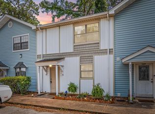 223 Oxford Ct, Mary Esther, FL 32569