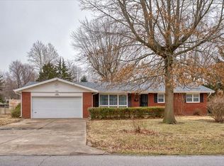 926 N Fairfax Ave, Springfield, MO 65802