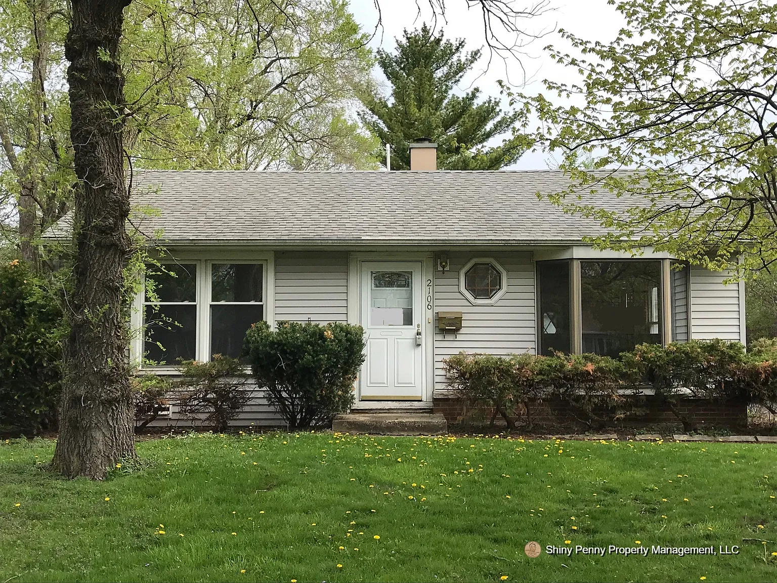 3 bed, 1085 sqft, $2,400 — Photo 1