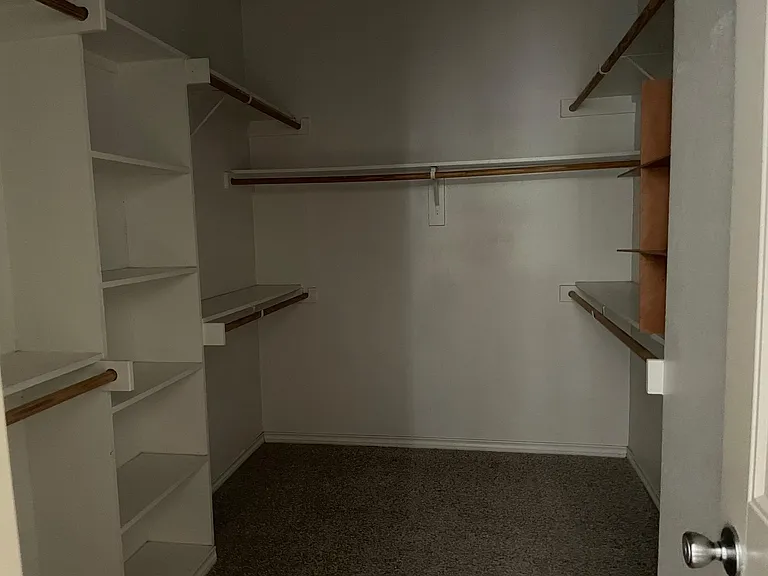 332 Kansas Trl — Photo 22