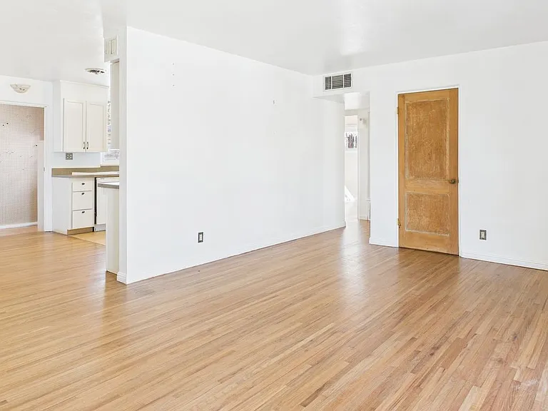 204 Solana Dr — Photo 4