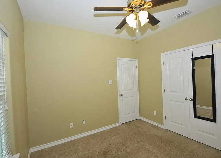 15609 Escapade St — Photo 16