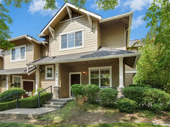 1901 NE Killian Lane, Issaquah, WA 98029