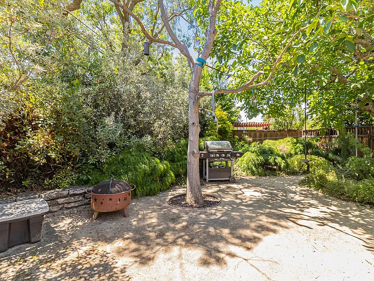 129 Lundy Ln — Photo 66
