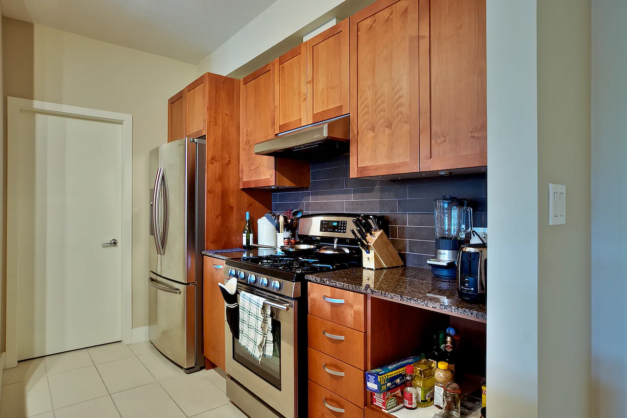 1 bed, 734 sqft, $2,950 — Photo 4