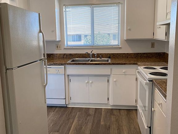 4th image of 435 Acalanes Dr #26
