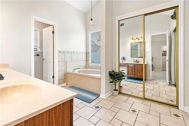 115 Aberdeen Dr — Photo 15