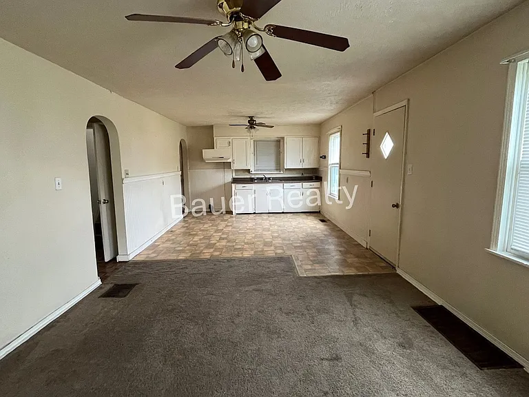 912 Grove Ave — Photo 6