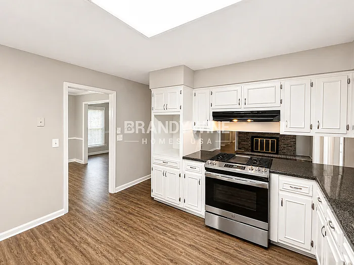 4520 Dorset Cir — Photo 14