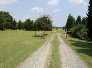 275 T E Miller Rd, Clemmons, NC 27012