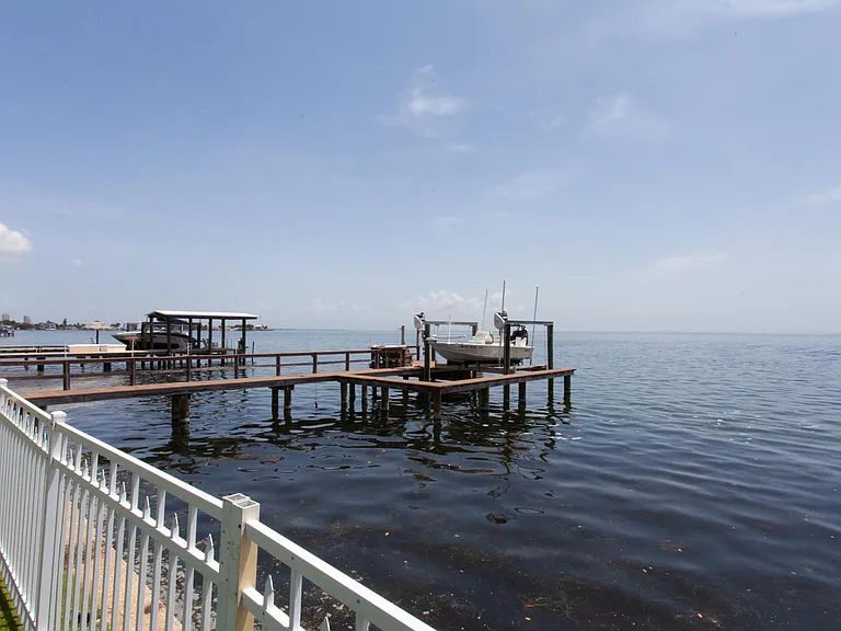 3700 Coquina Key Dr SE — Photo 3
