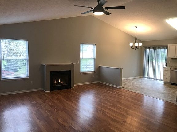 2nd image of 1900 Nettlewood Ct