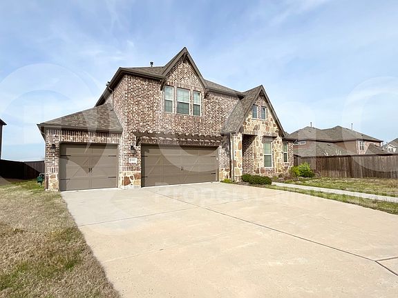 3rd image of 13557 Carmenita Dr