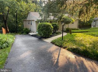 5 Lantern Ln, Malvern, PA 19355