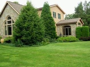 4 Claudia Ct, Fredonia, NY 14063