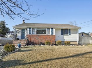 215 Beech Ave, Pompton Lakes, NJ 07442