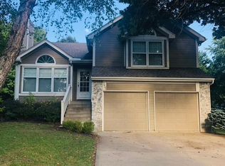 12445 S Acuff Ct, Olathe, KS 66062