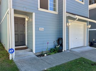 2016 NE Green Glen Ln, Bremerton, WA 98311