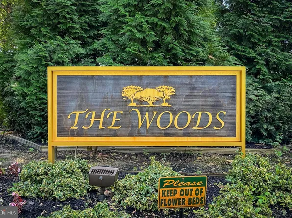 207 The Woods, Cherry Hill, NJ 08003