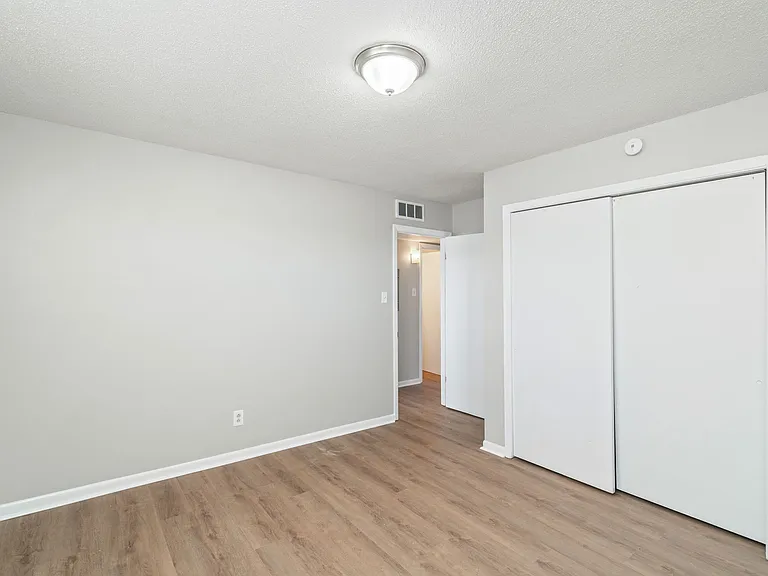 2716 Holbrook Dr #1 — Photo 12