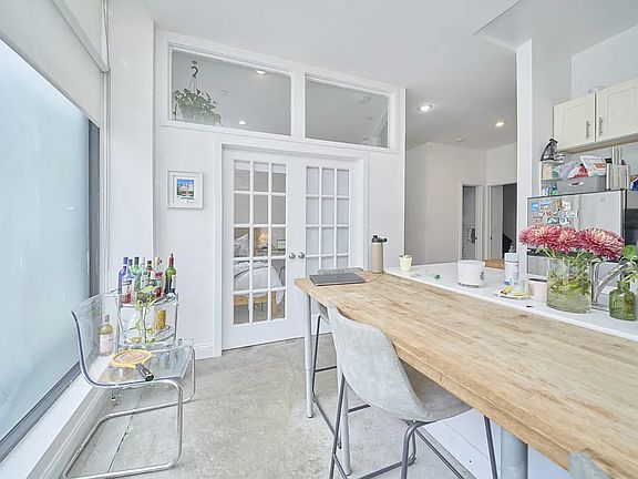 2nd image of 157 Suffolk St #109