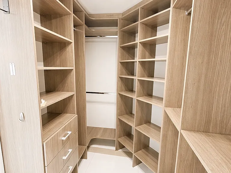 2020 N Bayshore Dr #2909 — Photo 9
