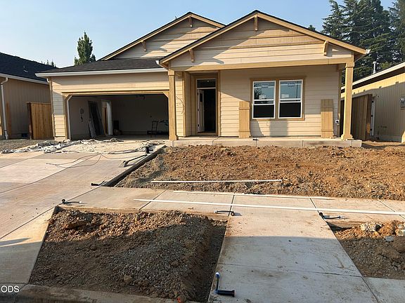 2nd image of 2229 Piazza Dr