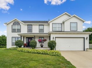 725 High Point Dr SW, Cedar Rapids, IA 52404