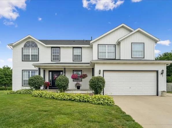 725 High Point Dr SW, Cedar Rapids, IA 52404
