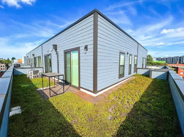 1028 Bladensburg Rd NE, Washington, DC