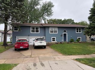 314 Jefferson St, Vermillion, SD 57069