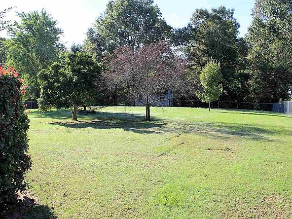 2nd image of 46 Cox Creek Dr