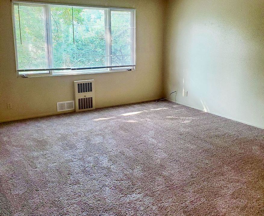1st image of 505 3rd Ave N #102