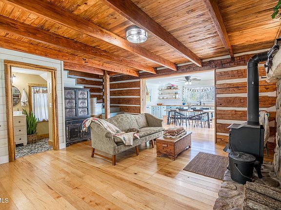 4th image of 815 S Water Fork Rd