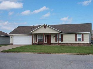 608 Birmingham St SE, Gravette, AR 72736