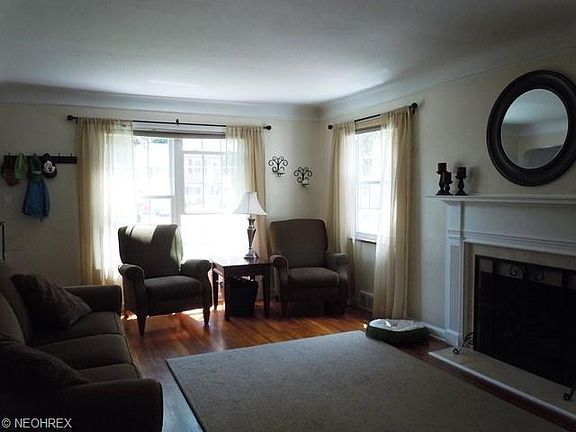 2nd image of 2046 E 226th St