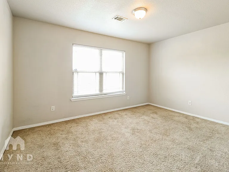 17 Bristol Dr — Photo 13