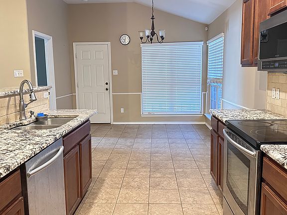 4th image of 6506 85th St