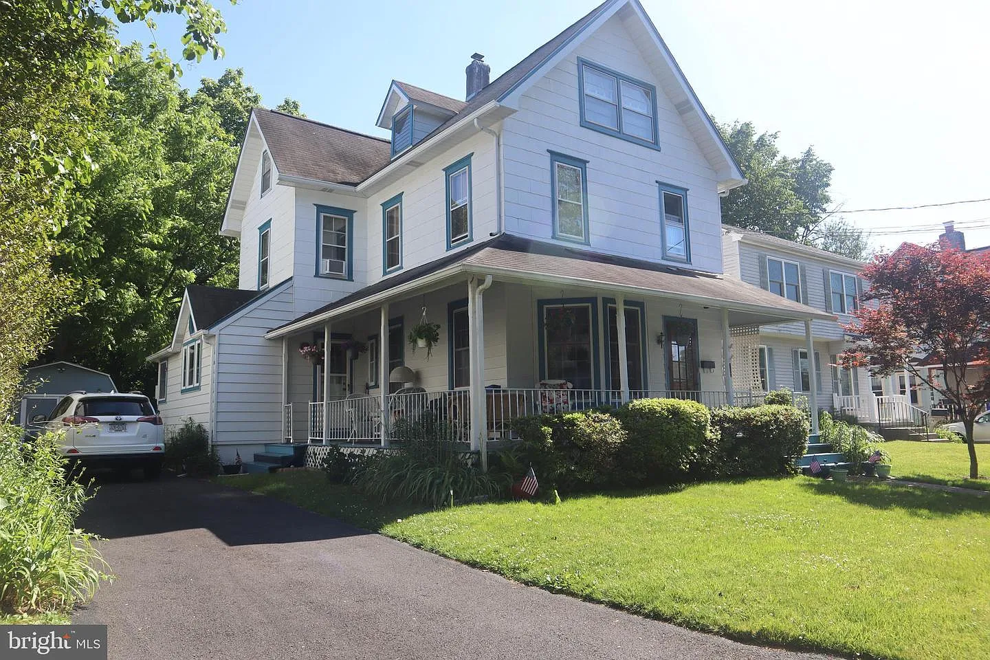 242 Central Ave photo 1