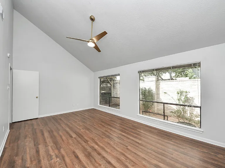 1023 Oyster Bay Dr — Photo 22