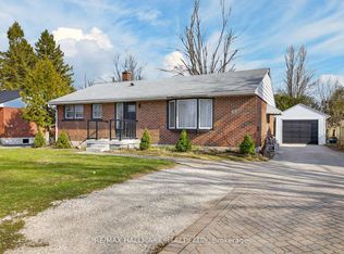 89 North St W, Orillia, ON L3V3S7