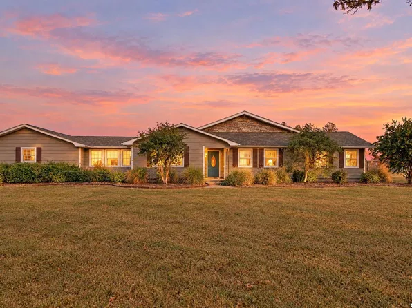 108 Carle Dr, Stuttgart, AR 72160