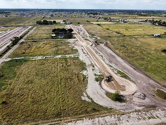 5th image of 3000 S Tower Rd