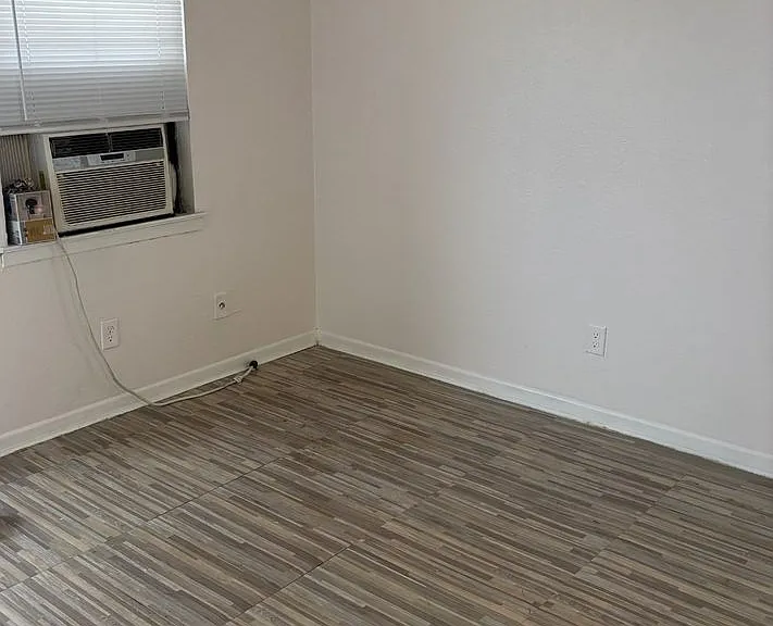 Pleasun Apartments at Pleasant — Photo 7