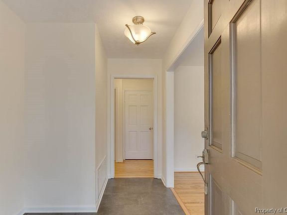 5th image of 113 Tanbark Ln