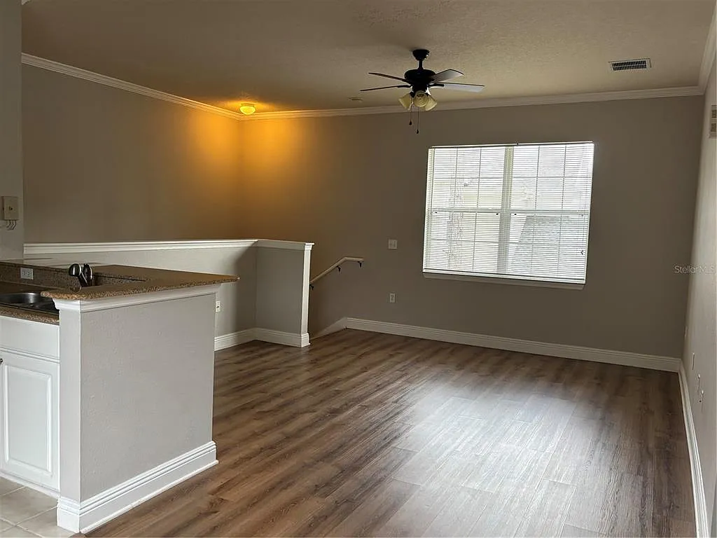 1 bed, 1.0 bath, 738 sqft, $1,595 — Photo 4