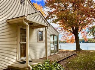 2450 Baseview Dr, Pinckney, MI 48169